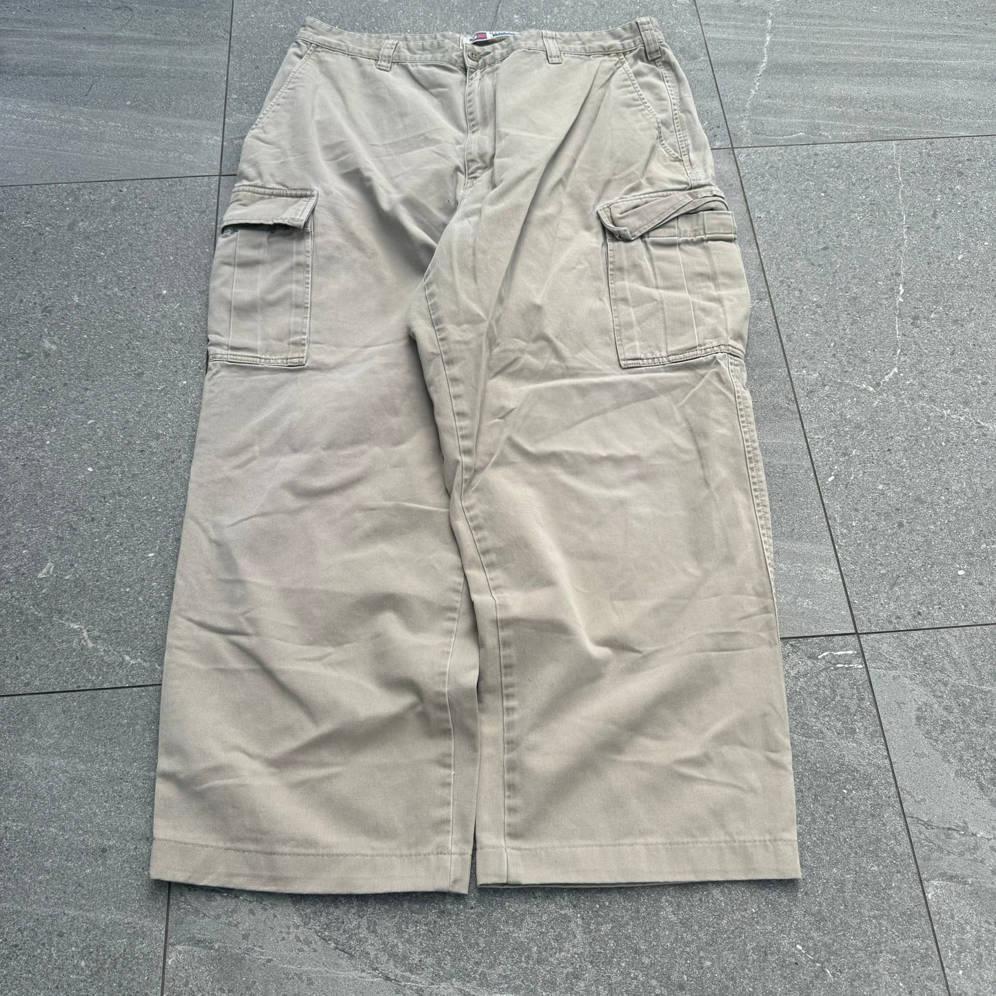 goated PHAT tommy hilfiger cargos - 36x28”
