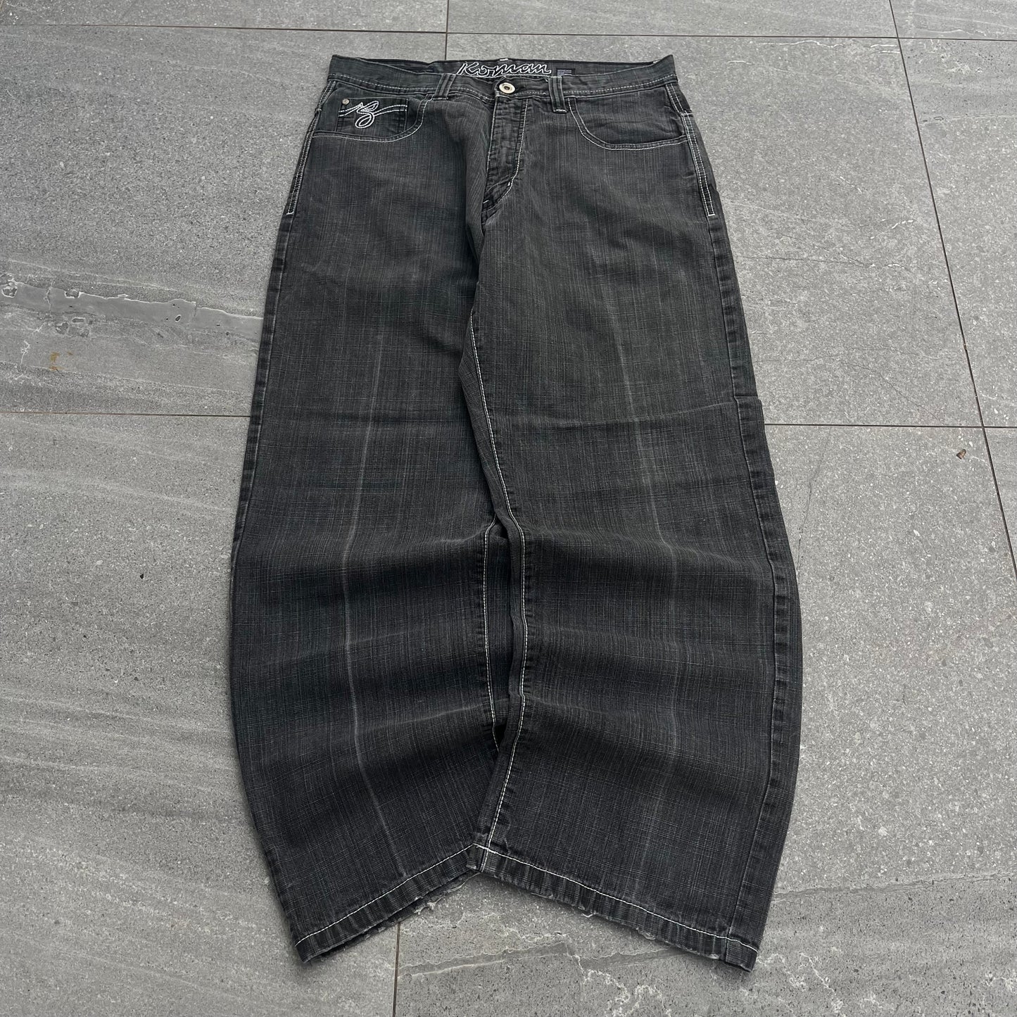 beautiful embroidered koman jeans - 36x32”