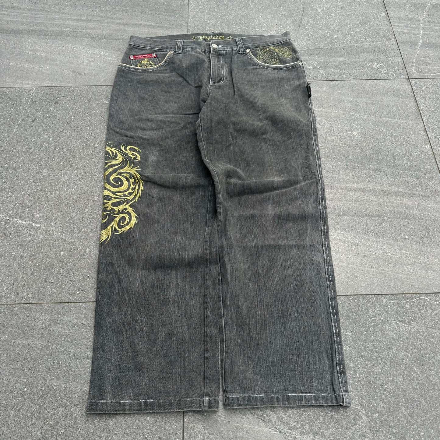 graaaail dogtown sidehits - 36x30”