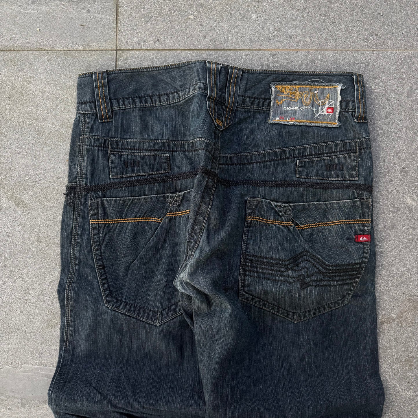 button fly quiksilver bootcuts - 34x33”