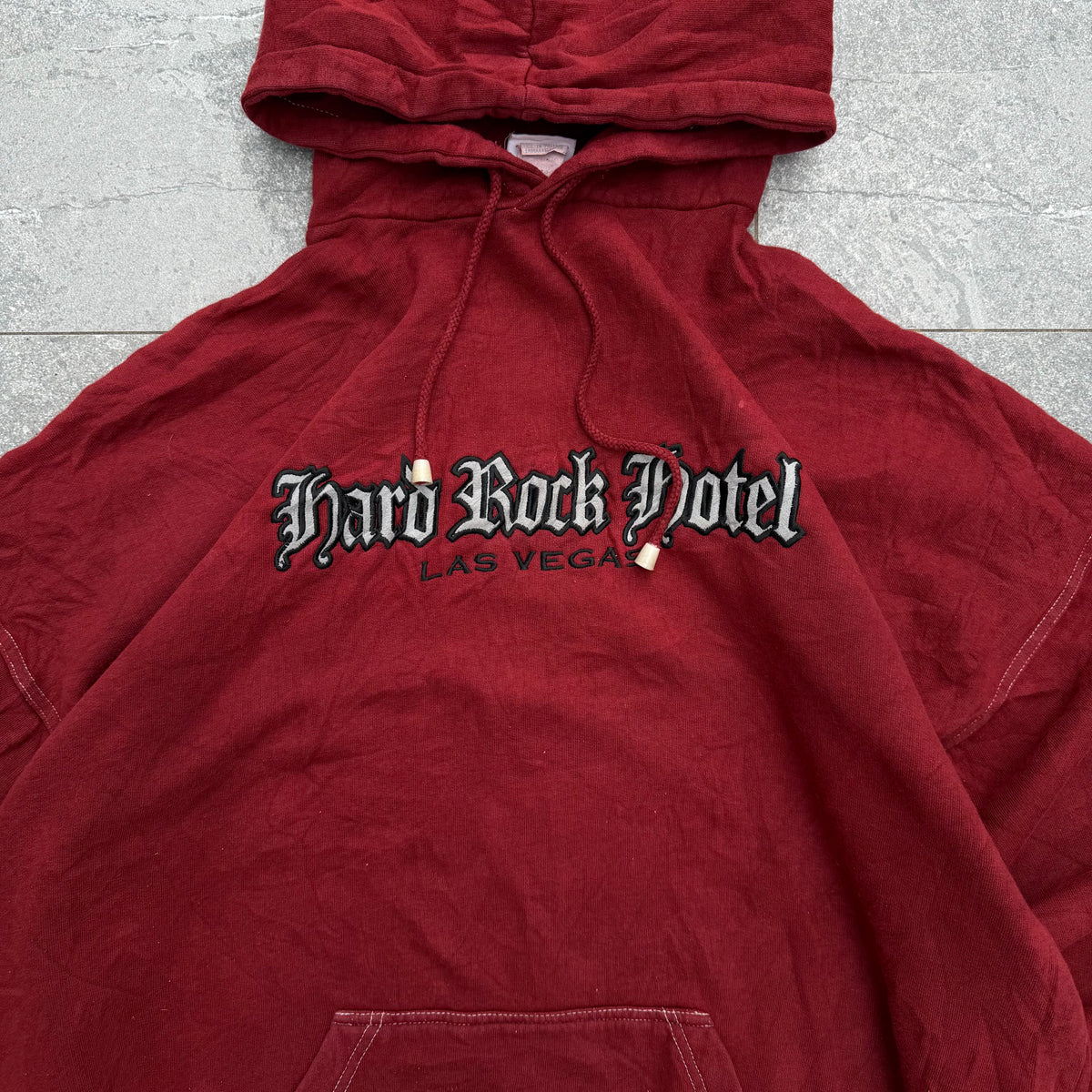 deep red🍷 hard rock hoodie - XL