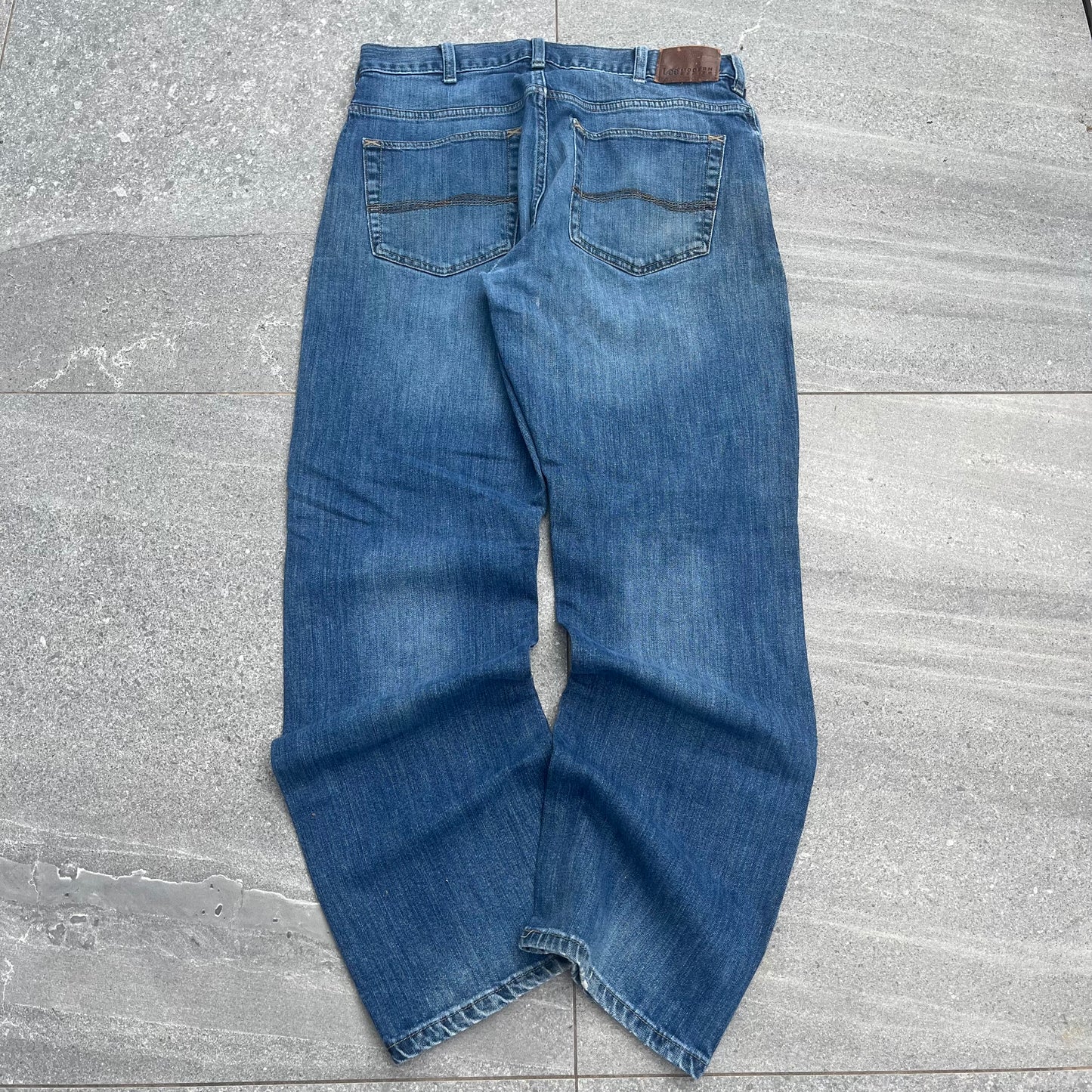 just a great everyday tidy pair of lee bootcuts - 32x32”