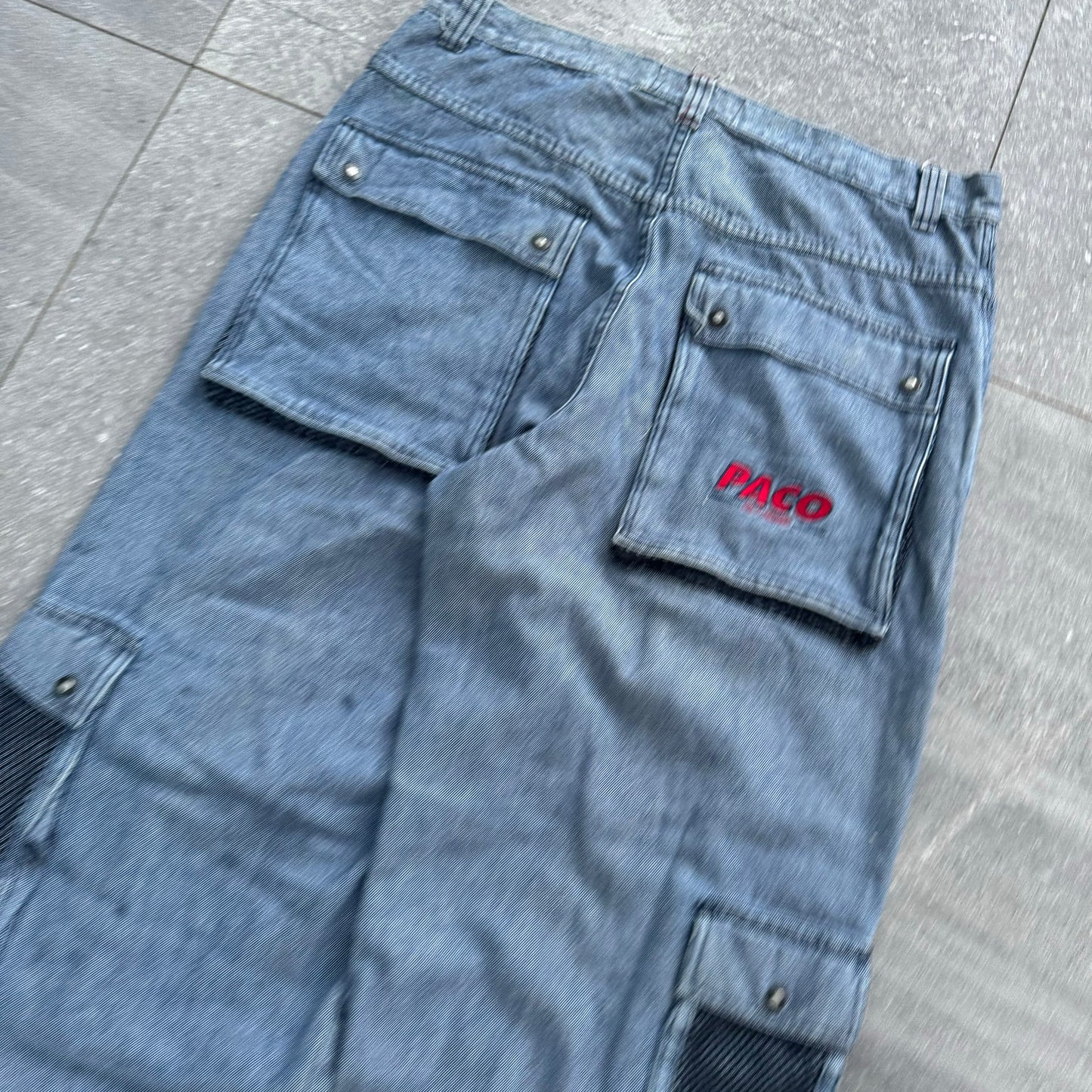 paco wideleg cargos - 38x33”