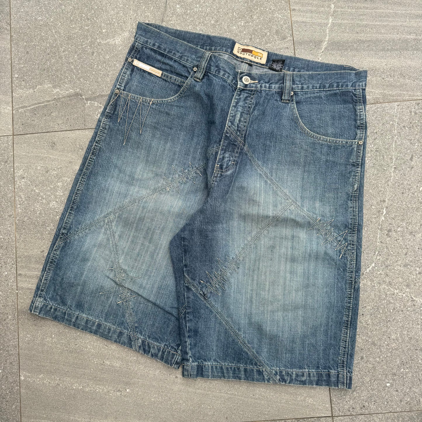 southpole graffiti panelled jorts - 36x13”