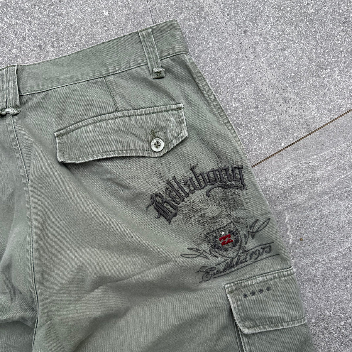 absolutely banging billabong cargos - 34”