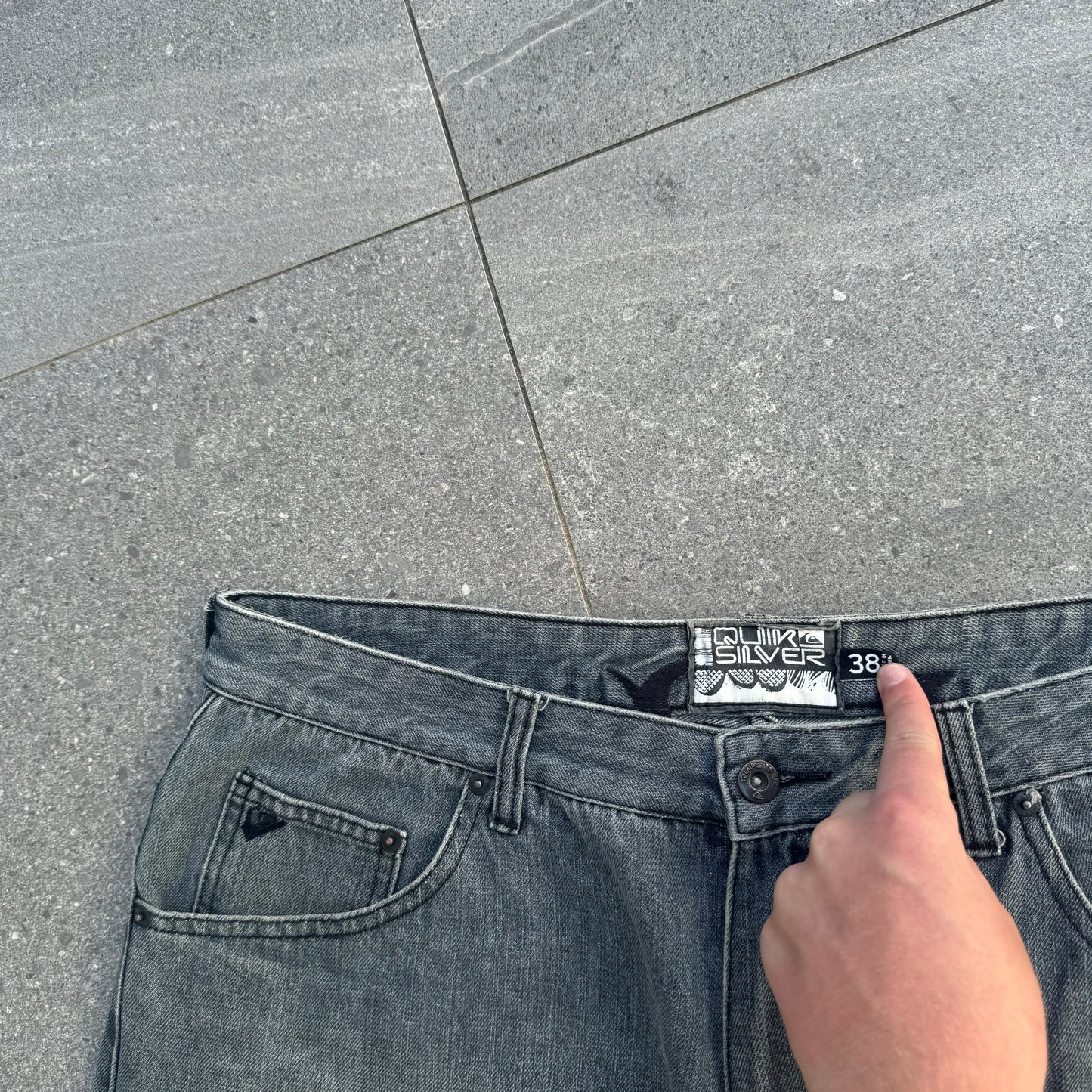 fat quiksilver jorts - 38”