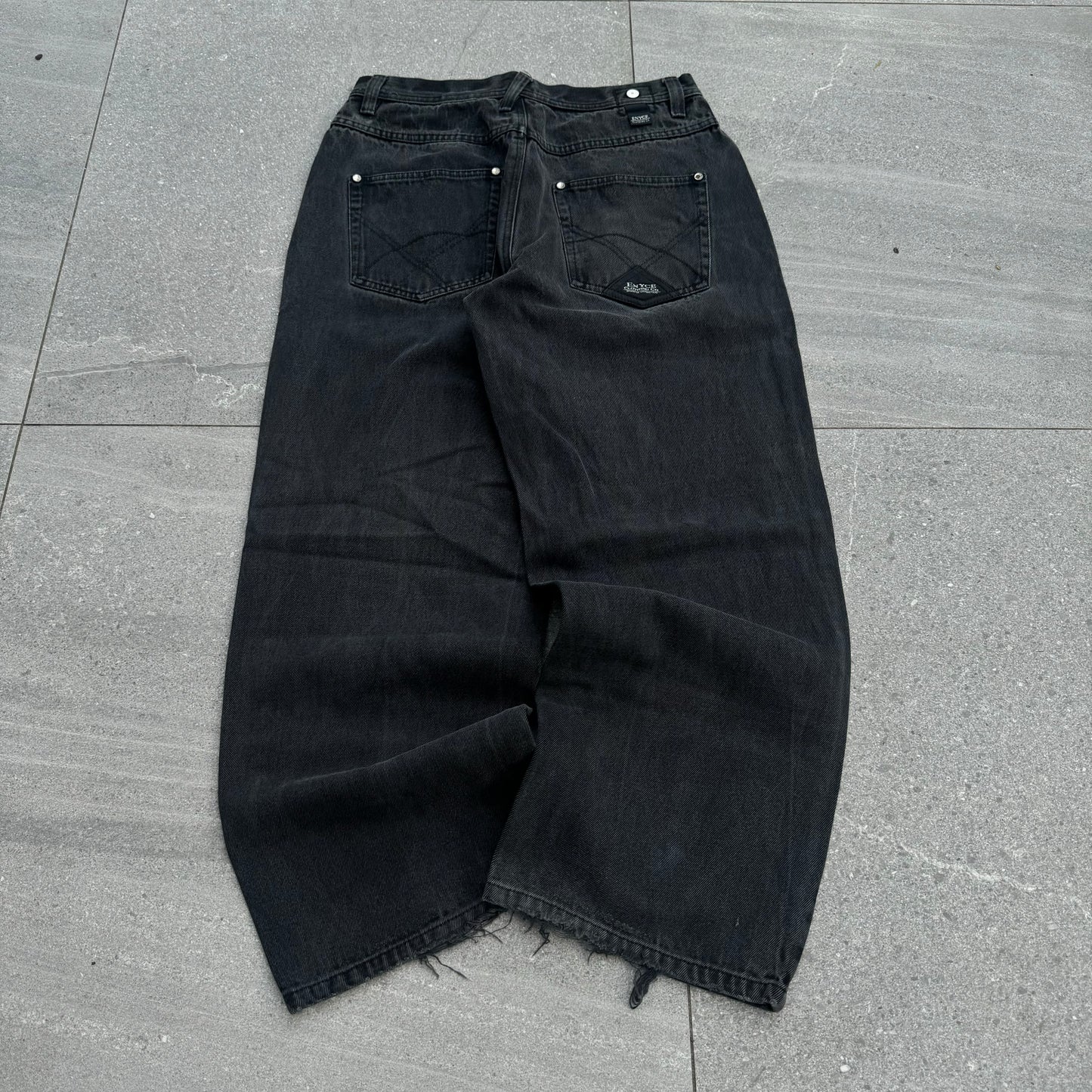 enyce daily’s - 30x29”