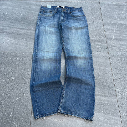 levi 527 bootcut engineered pockets  - 32x32”