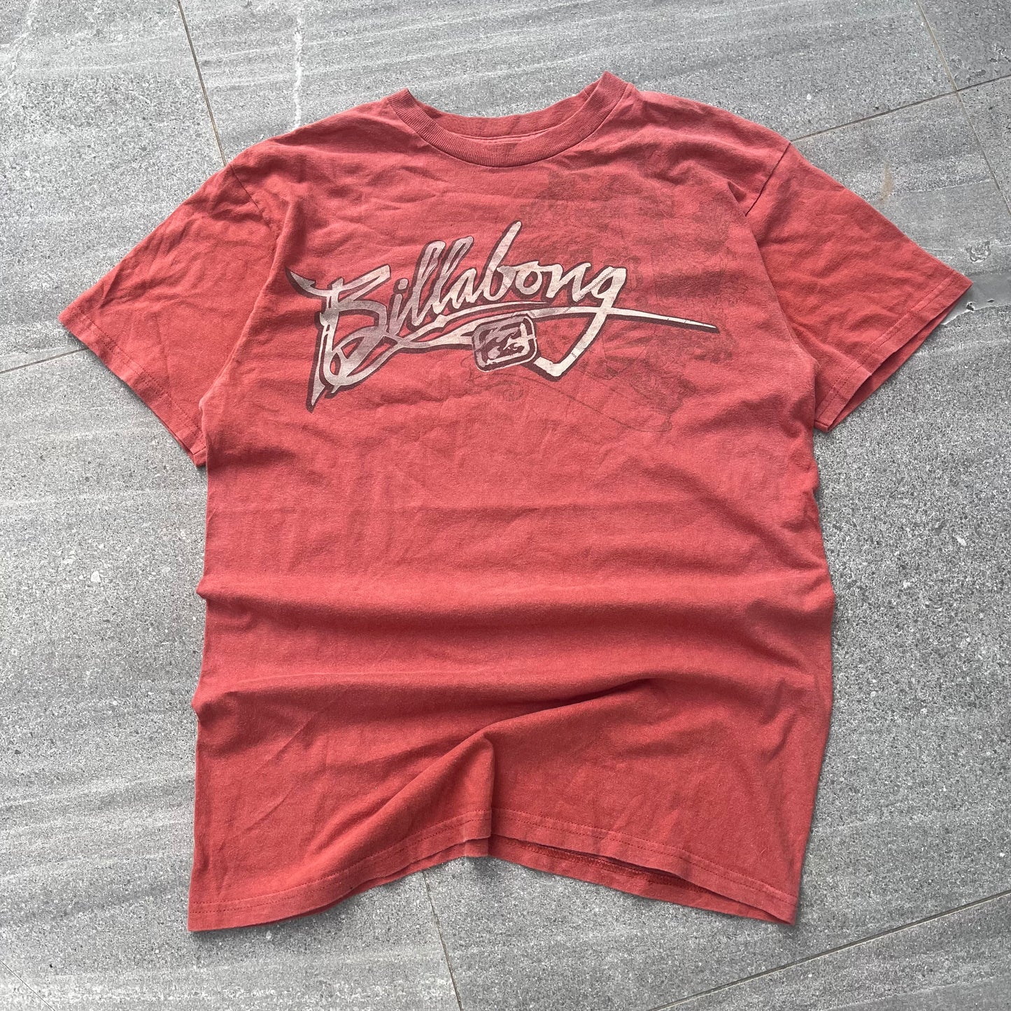 billabong spellout tee - M
