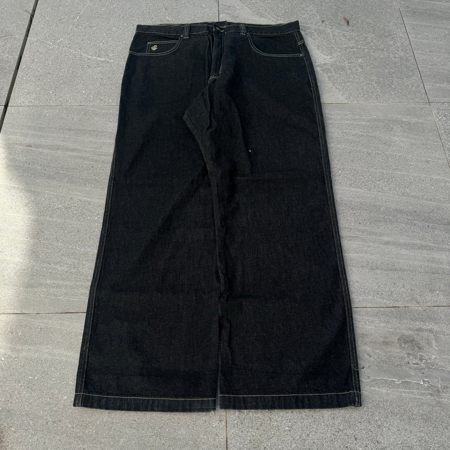 clean rocawears (nicest denim) 40x33”