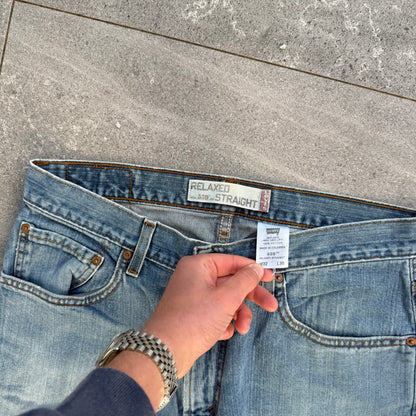genuinely perfect fitting levi’s 559 - 32x30”