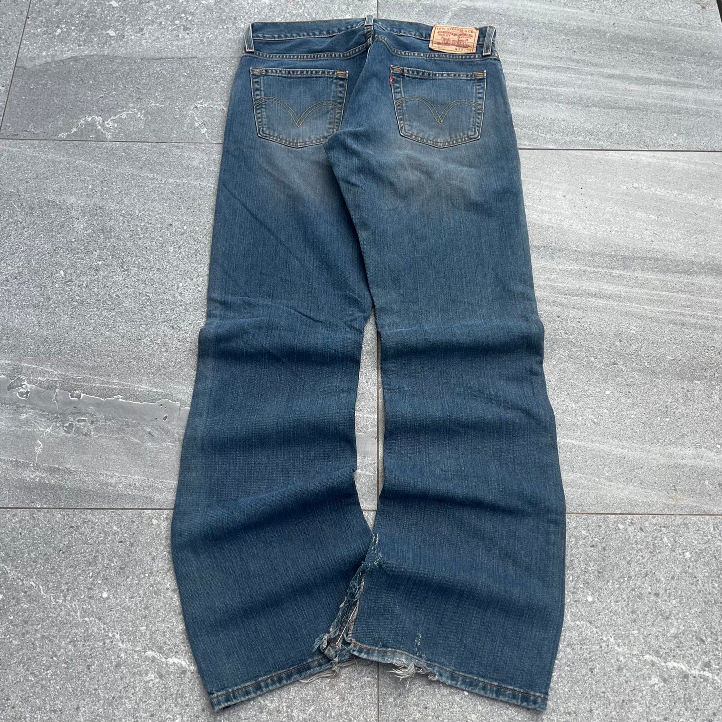 get a discounted pair!! 527 low rise boot fit - 34x36”