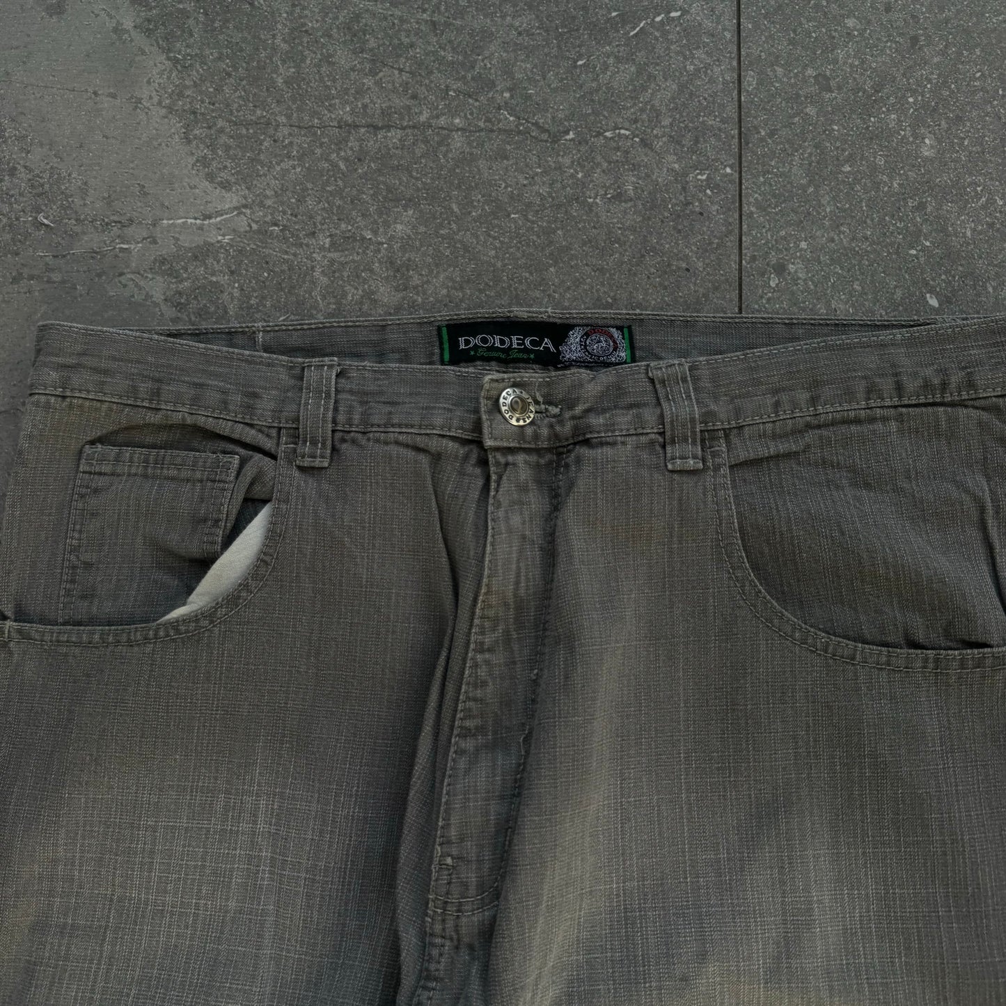 dodeca southpoles - 40x32”