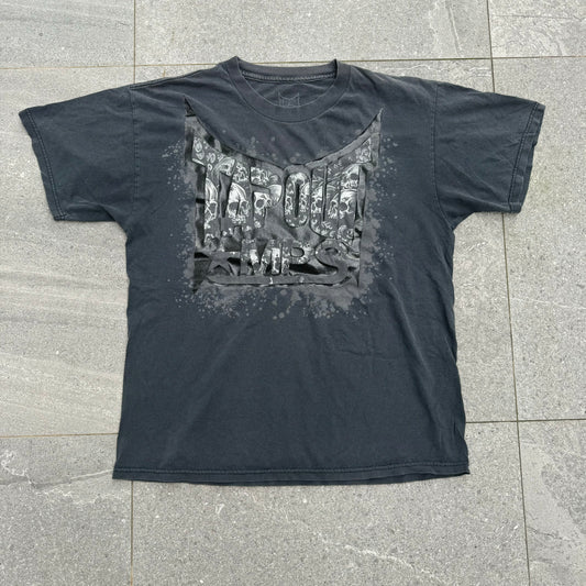 tapout skulls tee - L