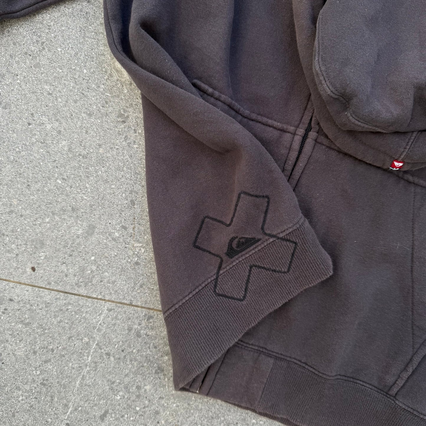 sleeve hit quiksilver OHMYGAWDDD look at it - M