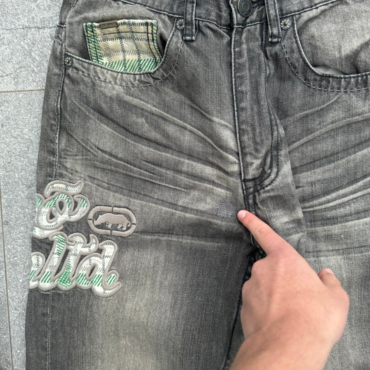 grail ecko plaids - 31x32”