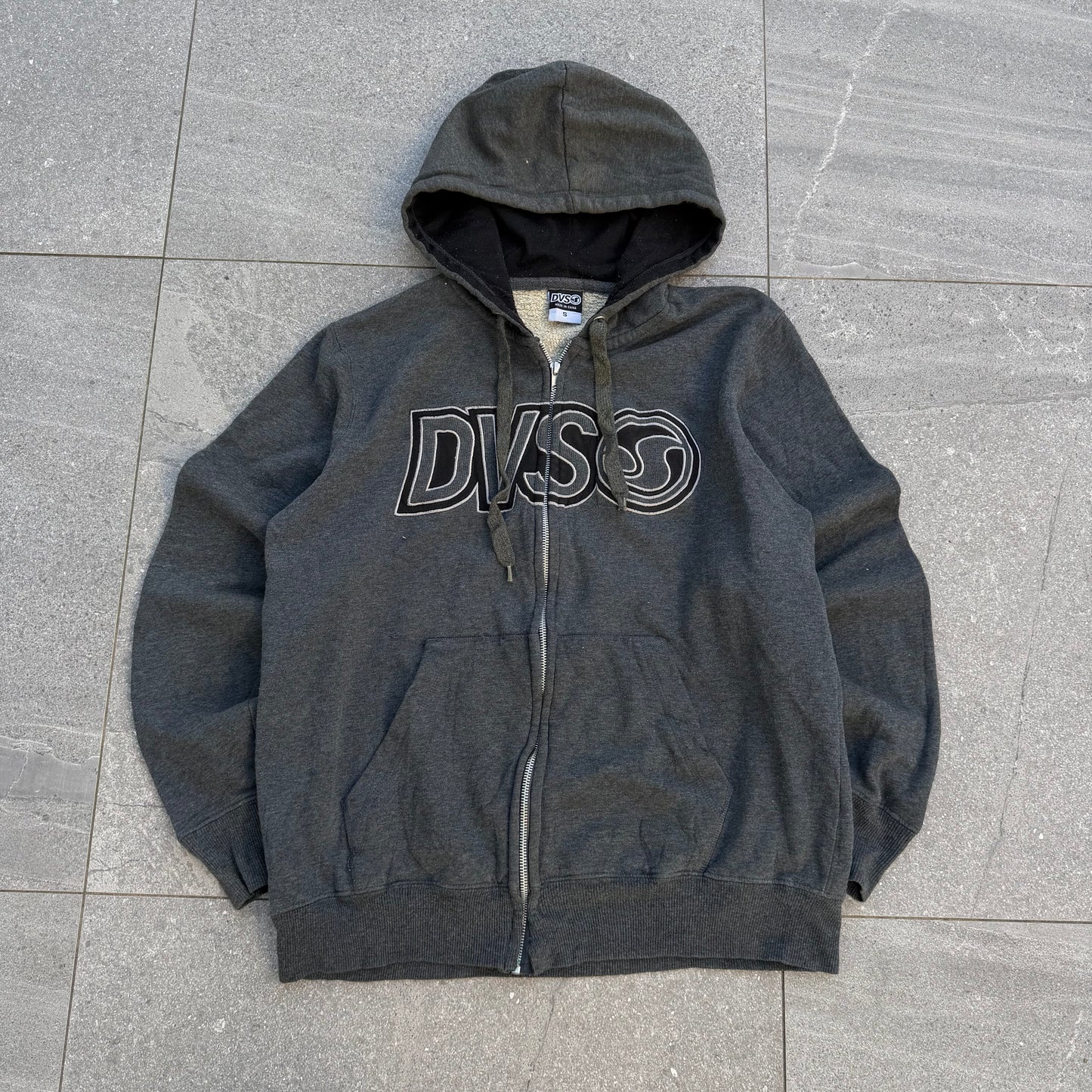 DVS skateboards hoodie - M
