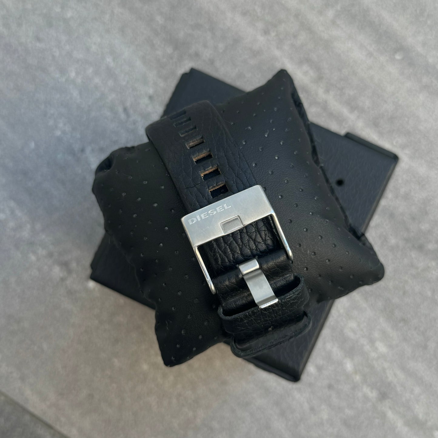 diesel cliffhanger watch