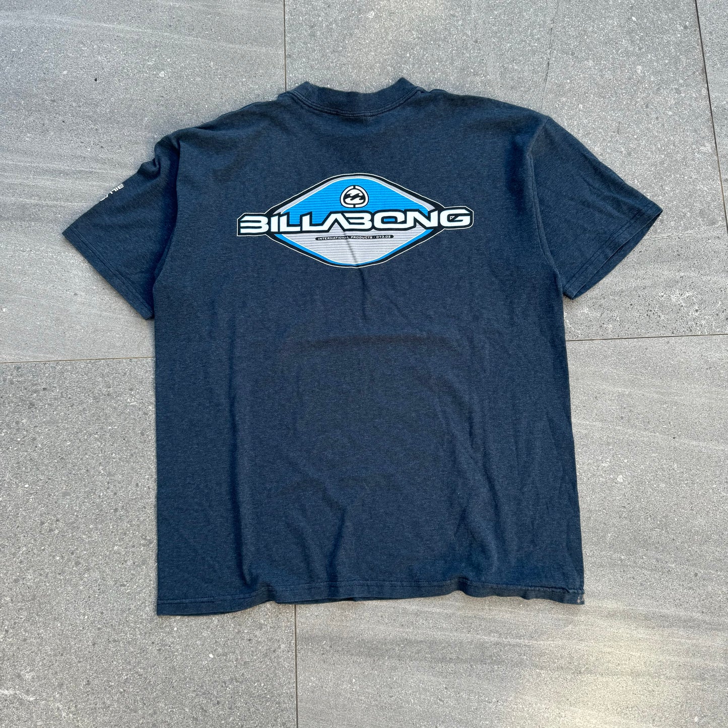 billabong tee - L