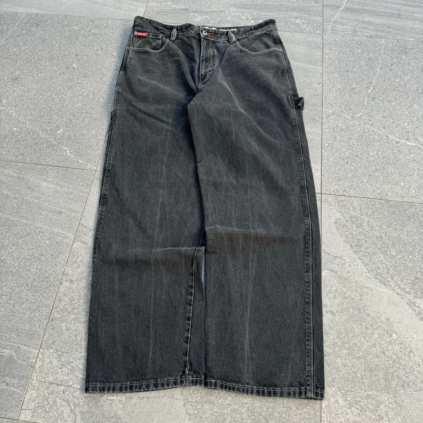 clean ecko carpenters - 38x33”
