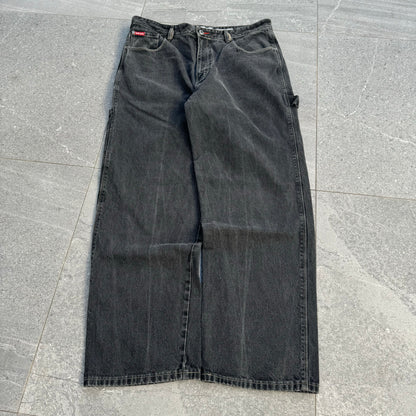 clean ecko carpenters - 38x33”