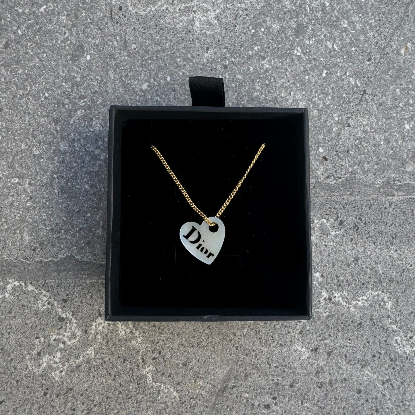 gold plated dior shell necklace