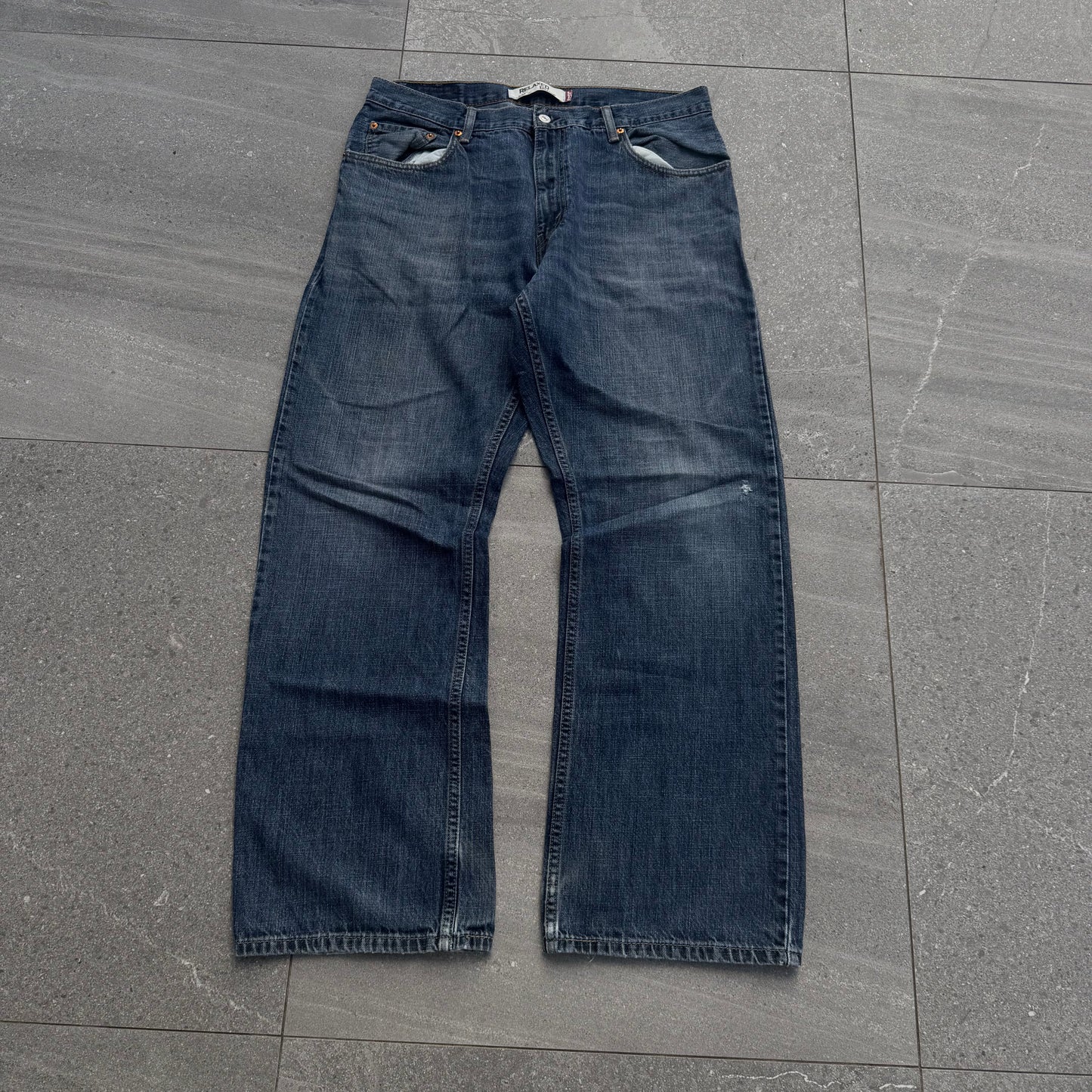 ong prolly the best pair ive dropped. 557 relaxed bootcuts with the BEST FADE. 36x32”