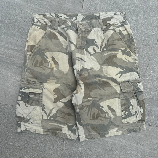 wrangler shorts - 34x10.5”
