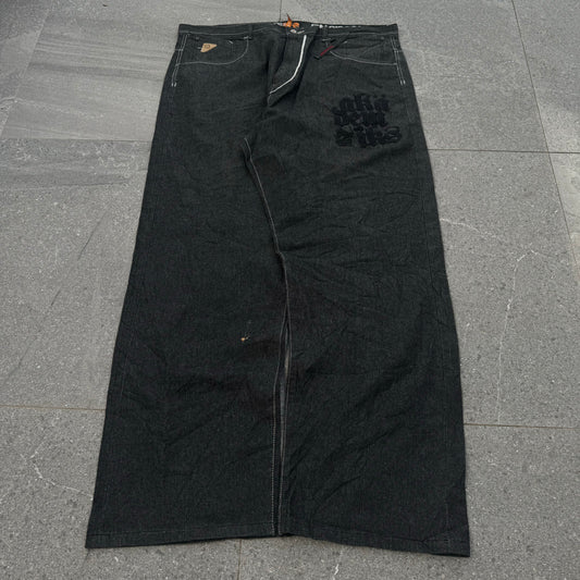 akademiks grails - 42x34”