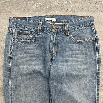 damn the wash on these is so good. levi 515 bootcuts -32x31”