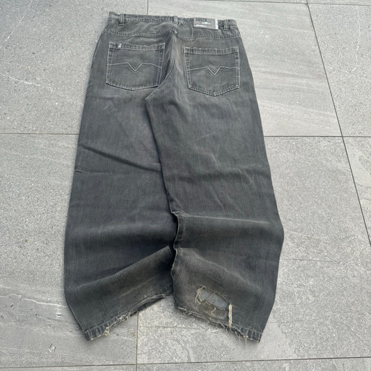 southpole black faders - 36x32”