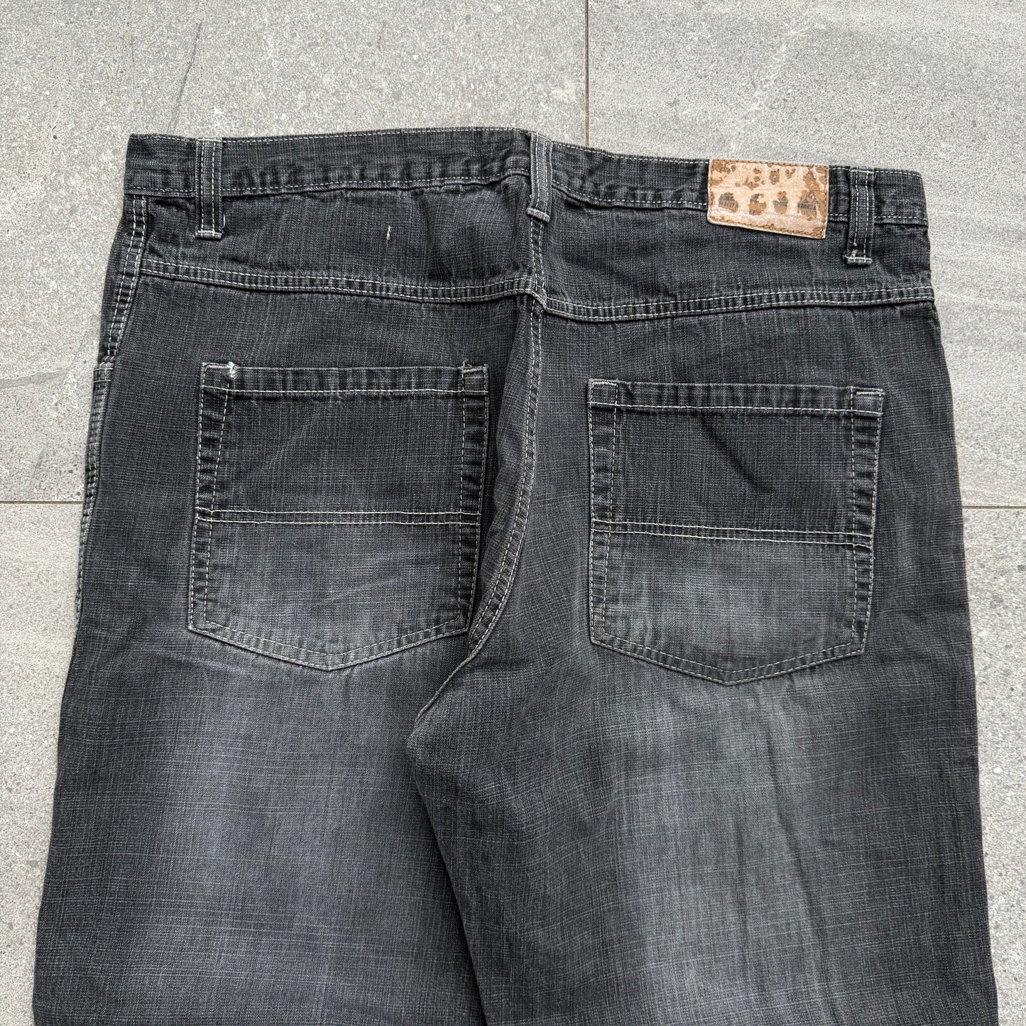 dodeca southpoles - 40x32”