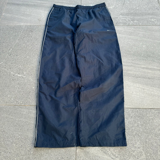 OG nike trackies - L