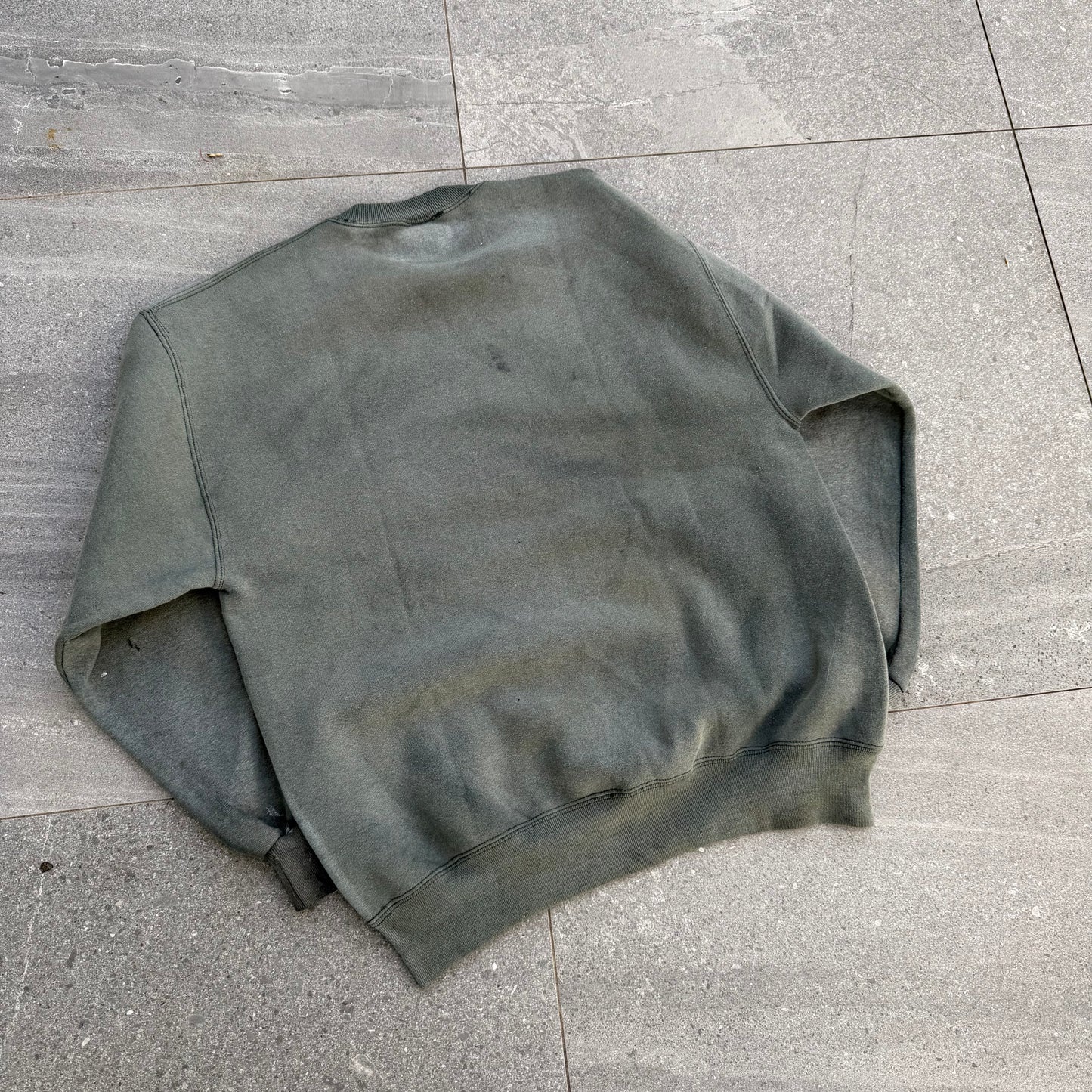 beautiful moss green 90s russell - L
