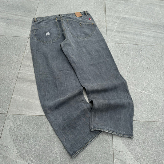 mannn look at the wash!!! tidy ecko jeans - 36x32”