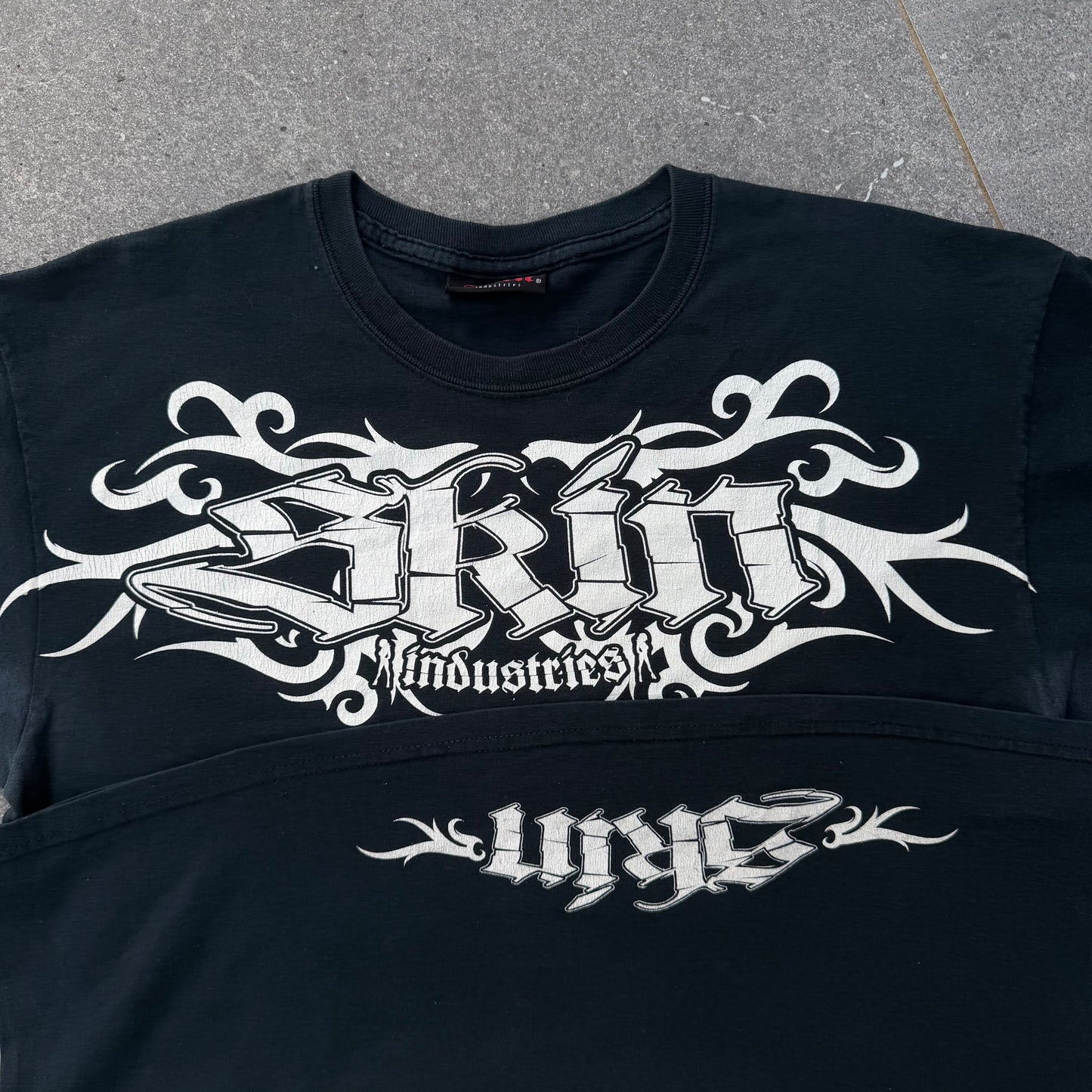 grail skin industries tee - L