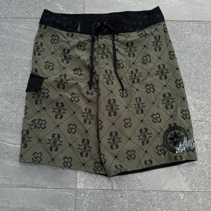 quiksilver boardies - 34x11”