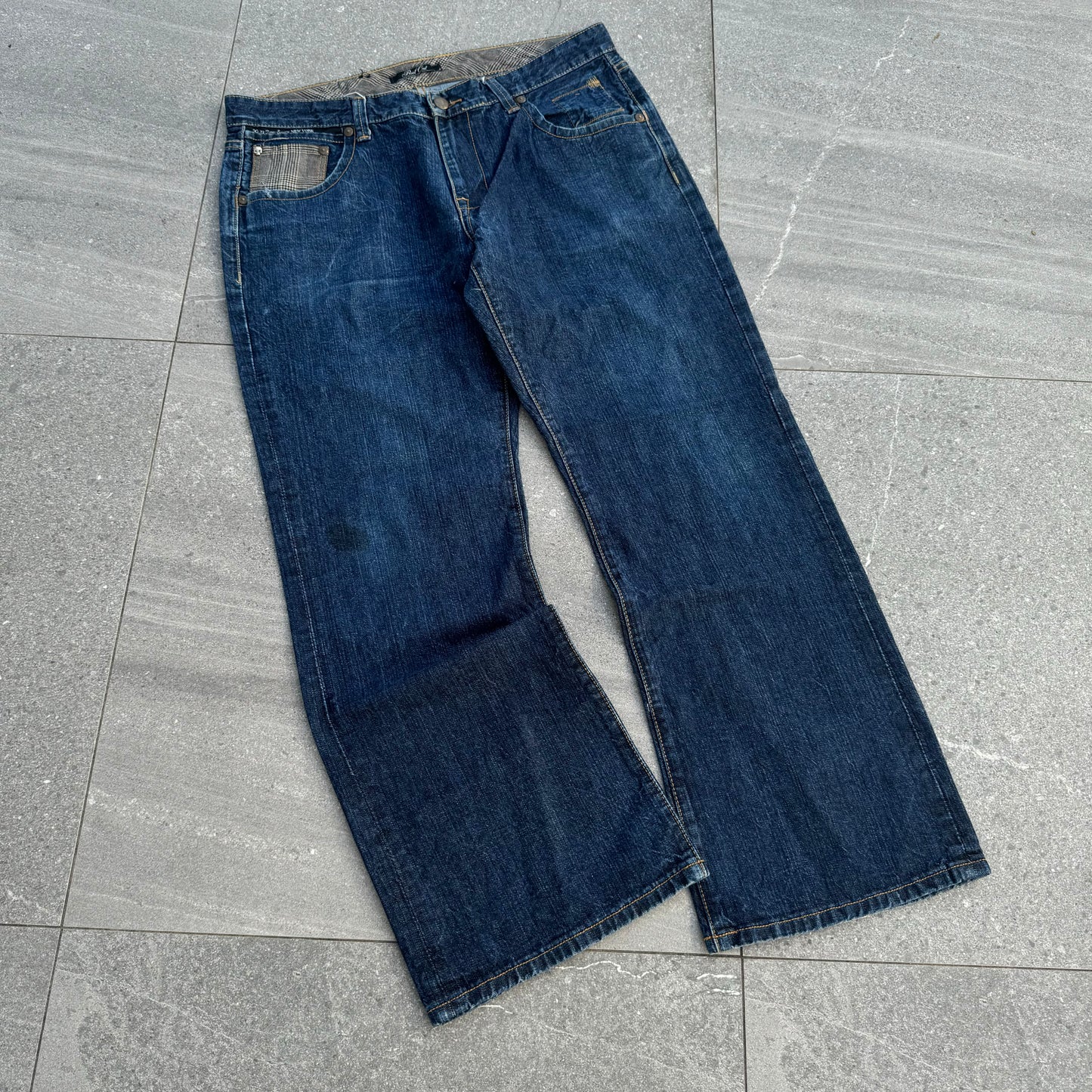 plaid detail ECKO bootcuts ((so good)) - 38x31”