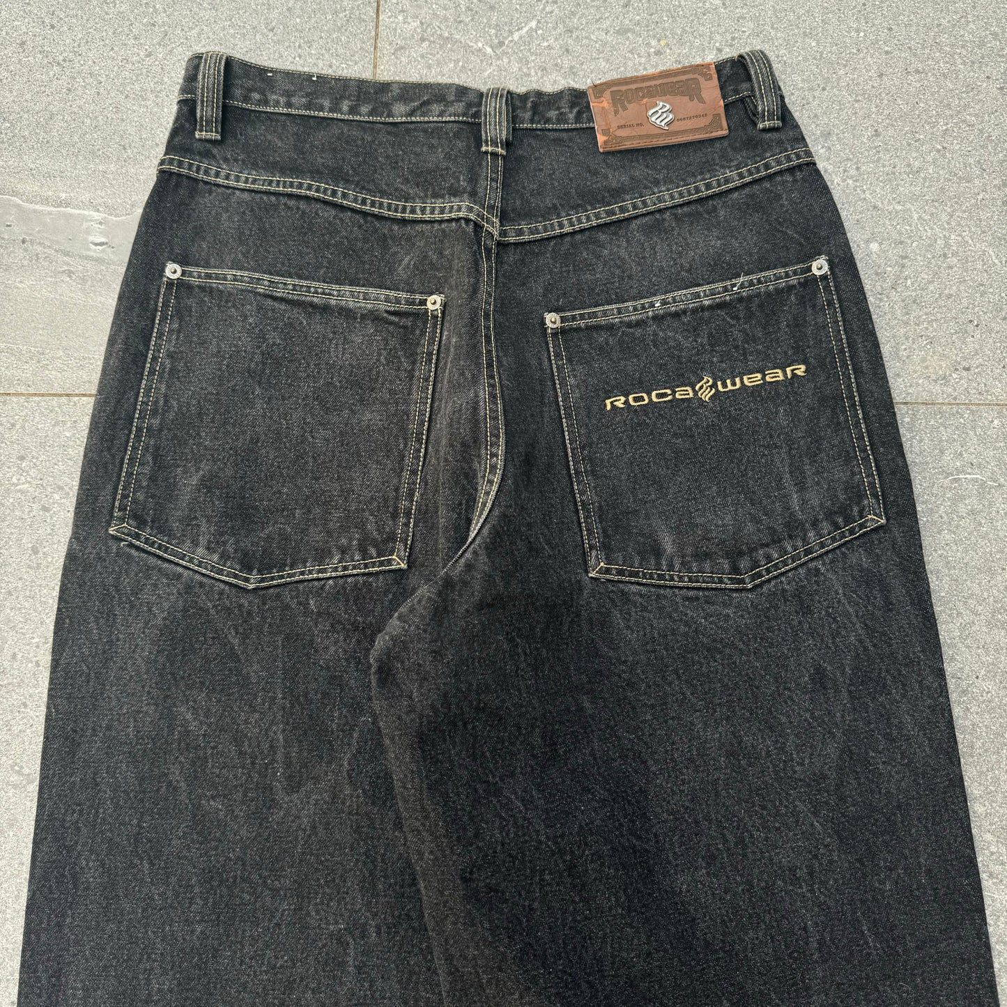 rocawear jeans - 33x33”