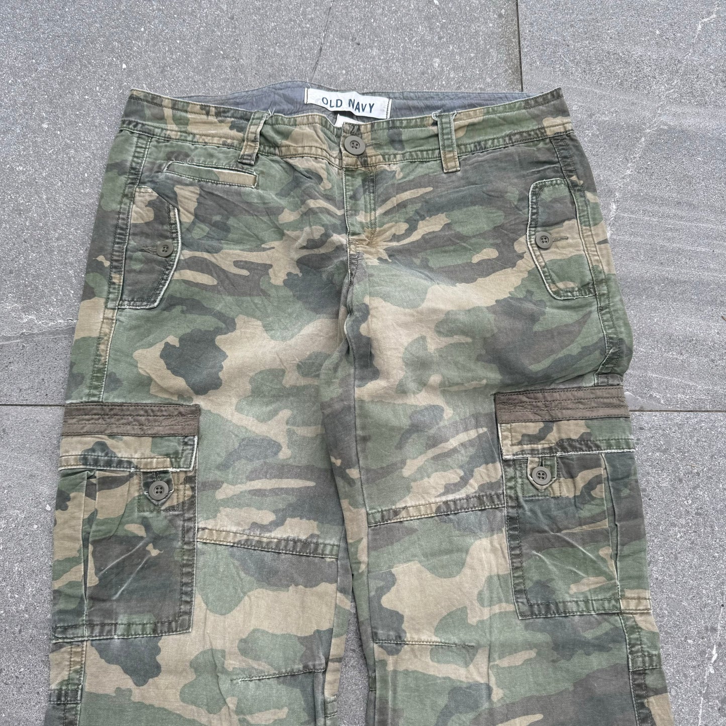 brazyyy old navy camo bootcuts - 38x31” (11.5” opening!)