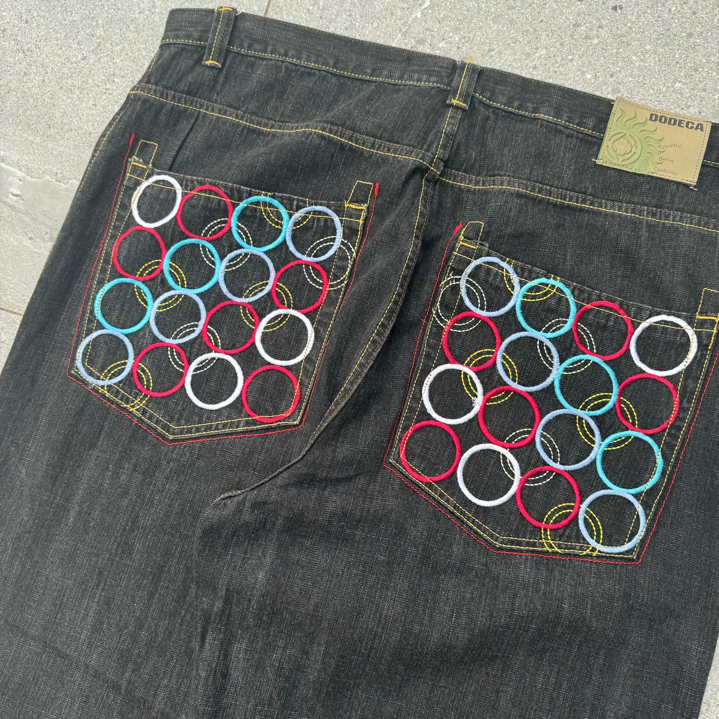 HUGE dodeca jeans - 42x32”