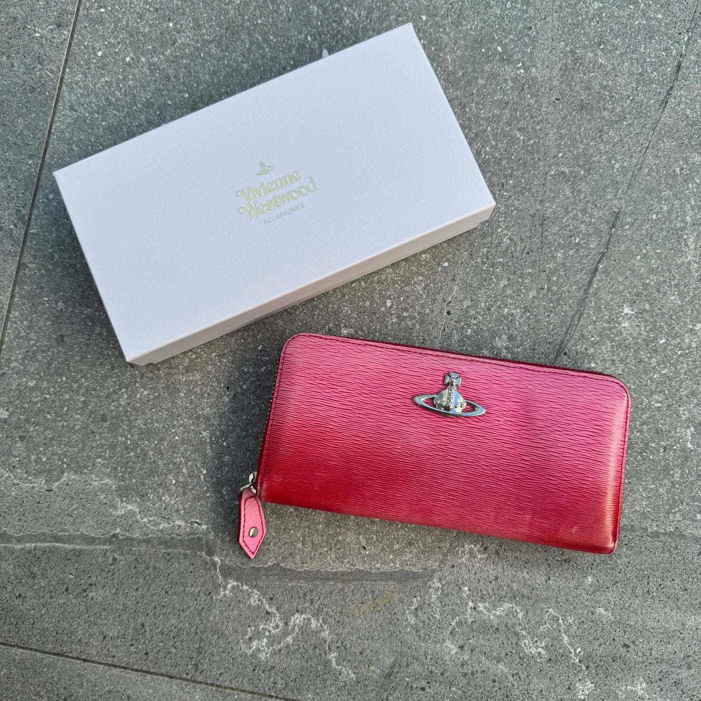 INSANE vivienne westwood purse