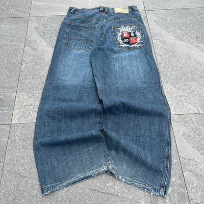 ecko front hit - 28x27”