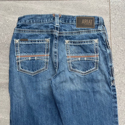 ariat brown pocket bootcuts - 30x36”