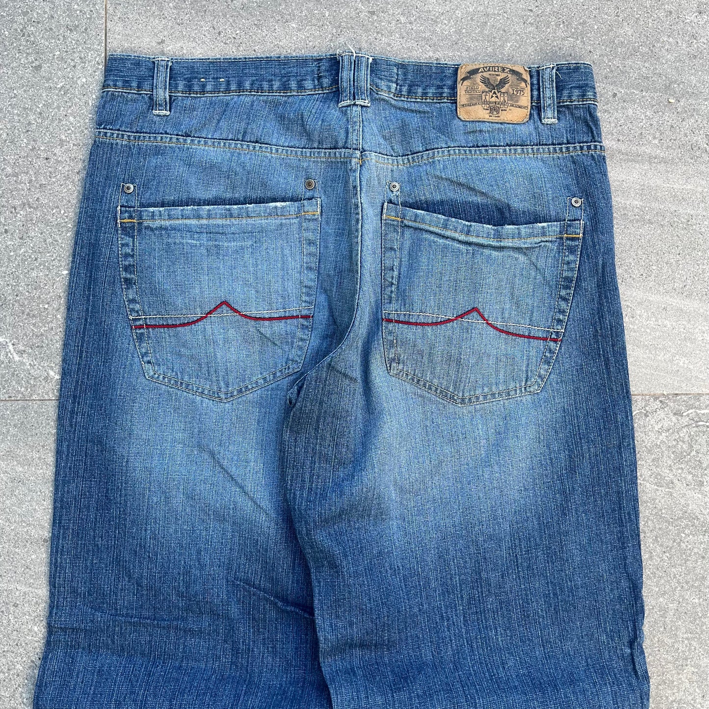 avirex baggies - 37x31”