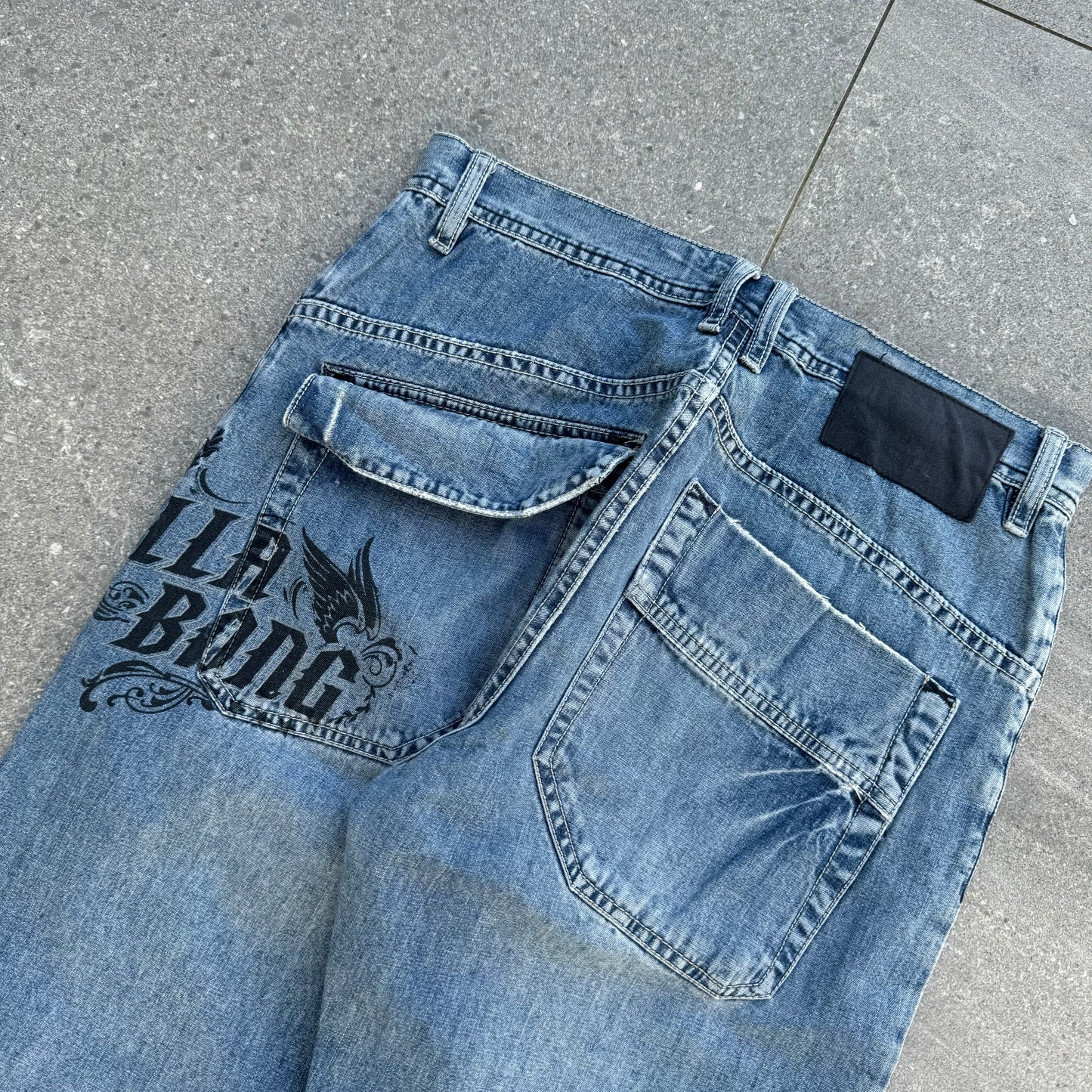 clean billabong jeans 31x32”