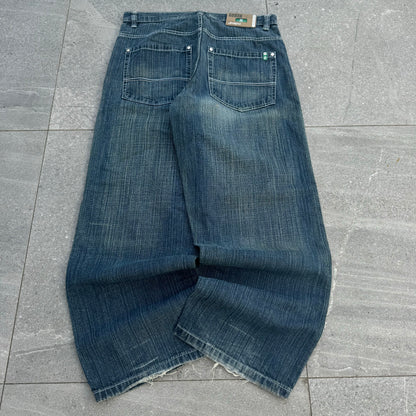 these are becoming impossible to source - 36x32”