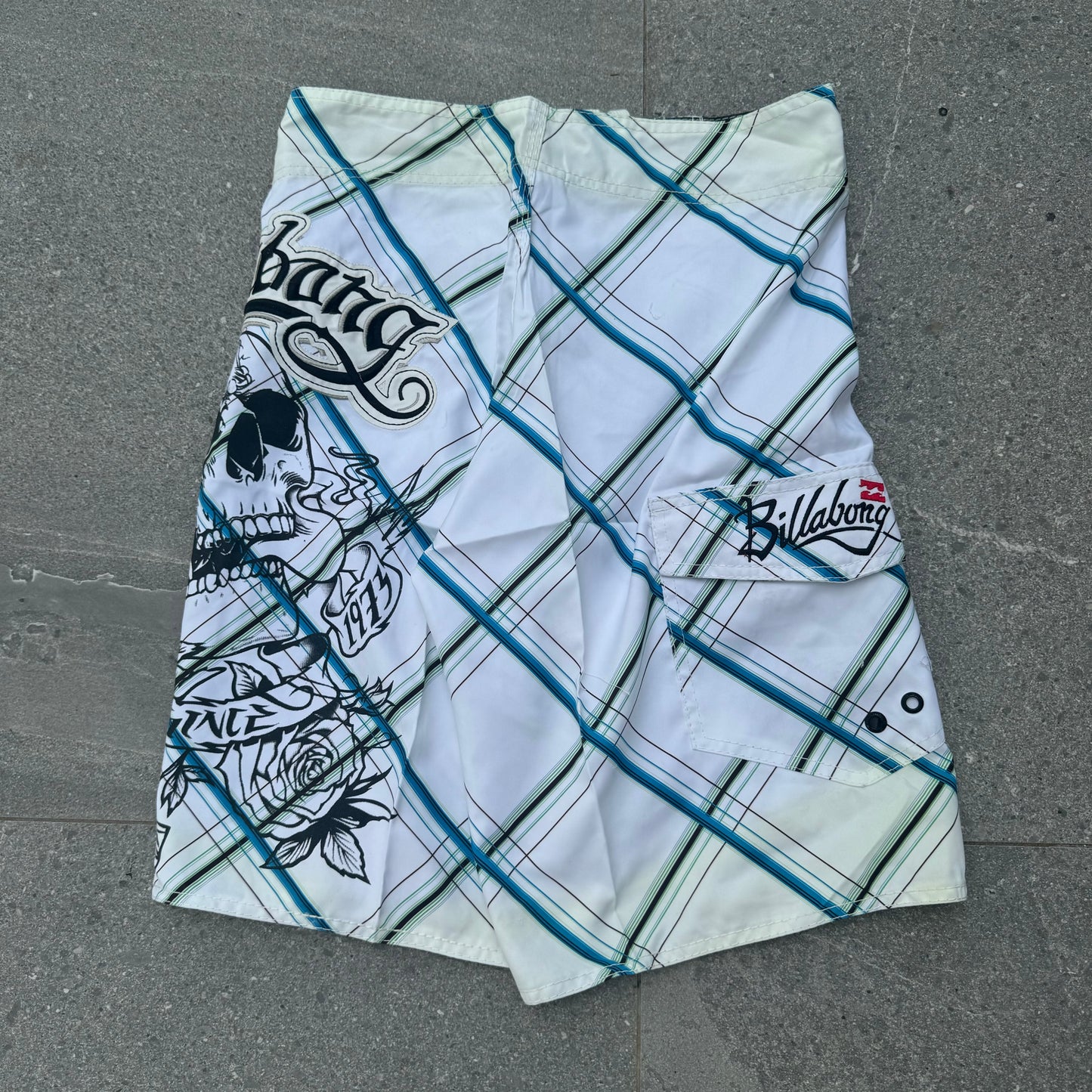 deadstock billabong boardies - 30x12”