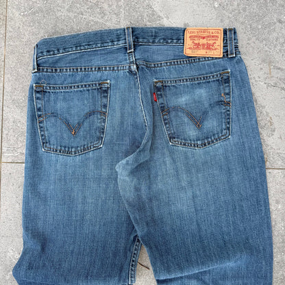 tidiest 527 low bootcuts out there - 33x32”