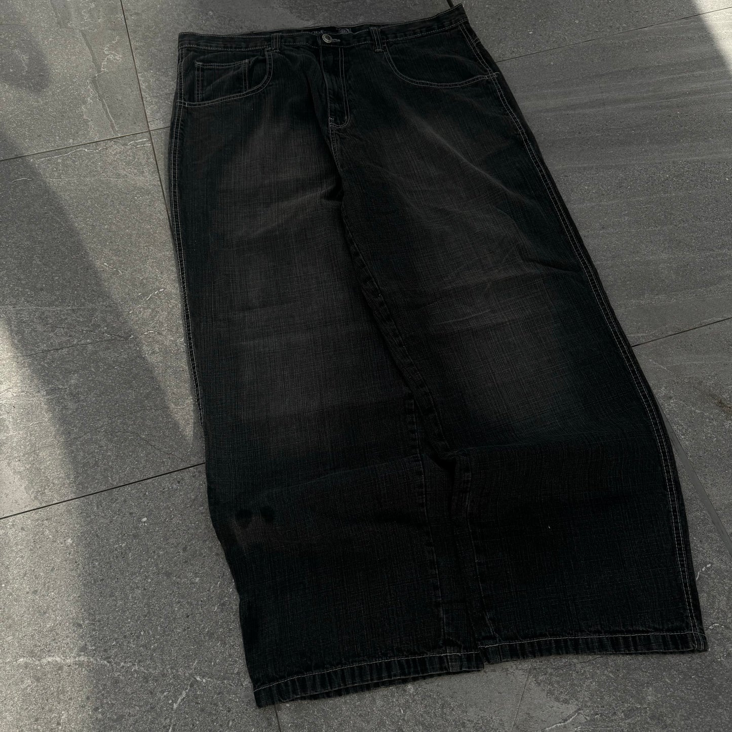 dodeca southpoles - 42x32”